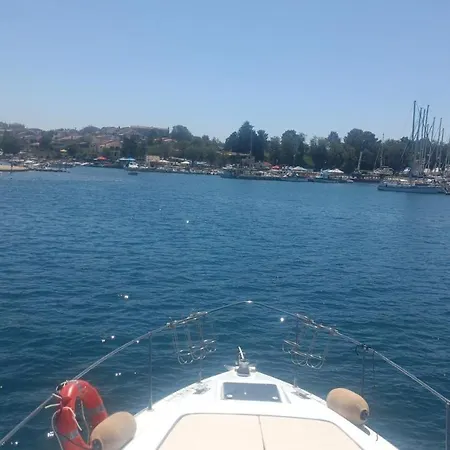 New Idea Boat Πλωτό κατάλυμα Πόρετς